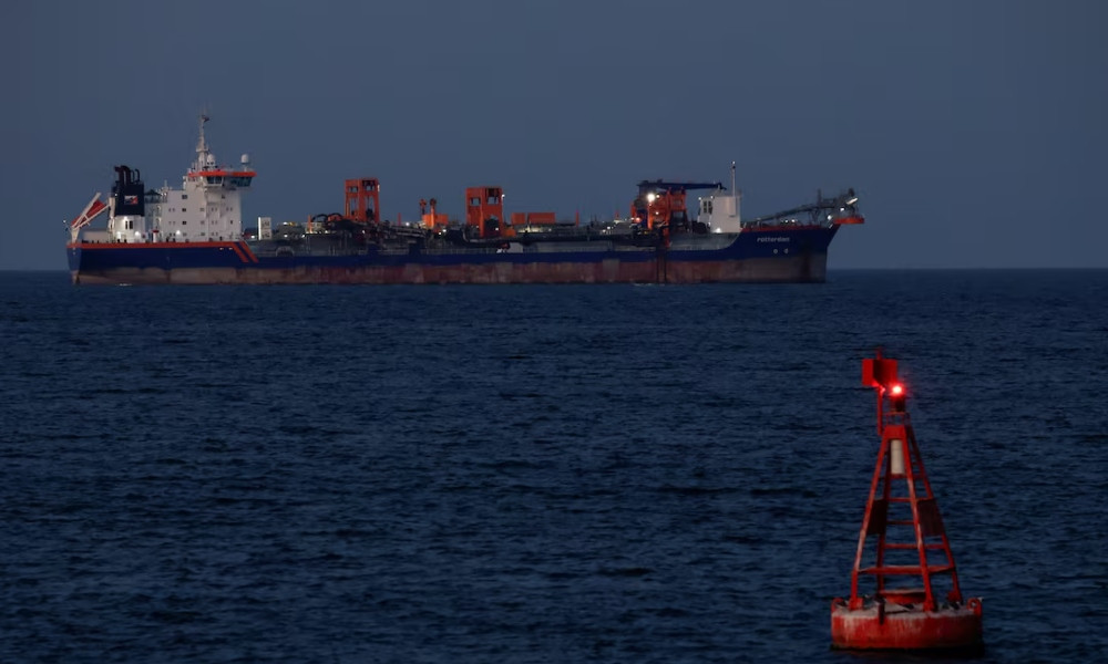 ইরান হরমুজ প্রণালীর নিরাপত্তা শর্তে ভারতকে তিনটি জাহাজ ছাড়ার প্রস্তাব