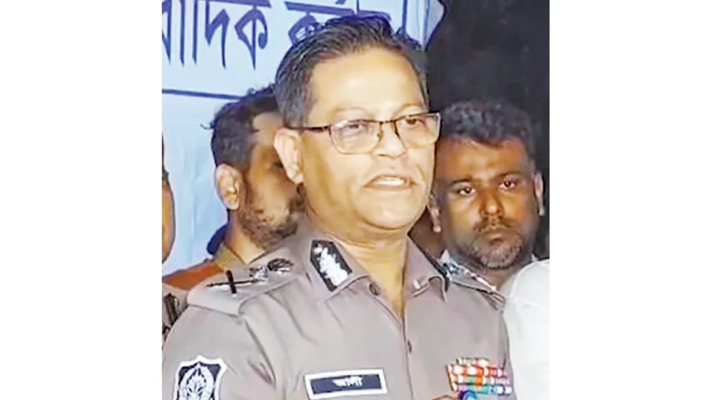 পুলিশই সমাজের অবিচ্ছেদ্য অংশ: আইজিপি আলী হোসেন ফকির