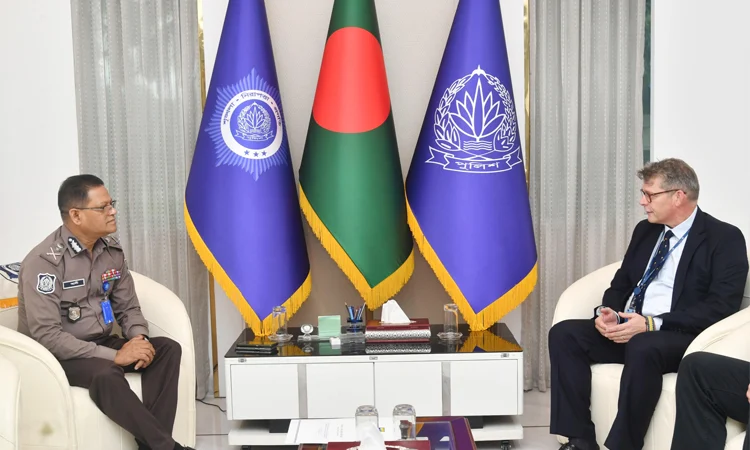 ইউরোপীয় ইউনিয়ন নির্বাচনী পর্যবেক্ষকদের সঙ্গে আইজিপির সৌজন্য সাক্ষাৎ