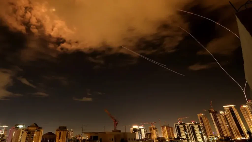 মধ্যপ্রাচ্যে ড্রোন ও ক্ষেপণাস্ত্র হামলার তীব্রতা বৃদ্ধি