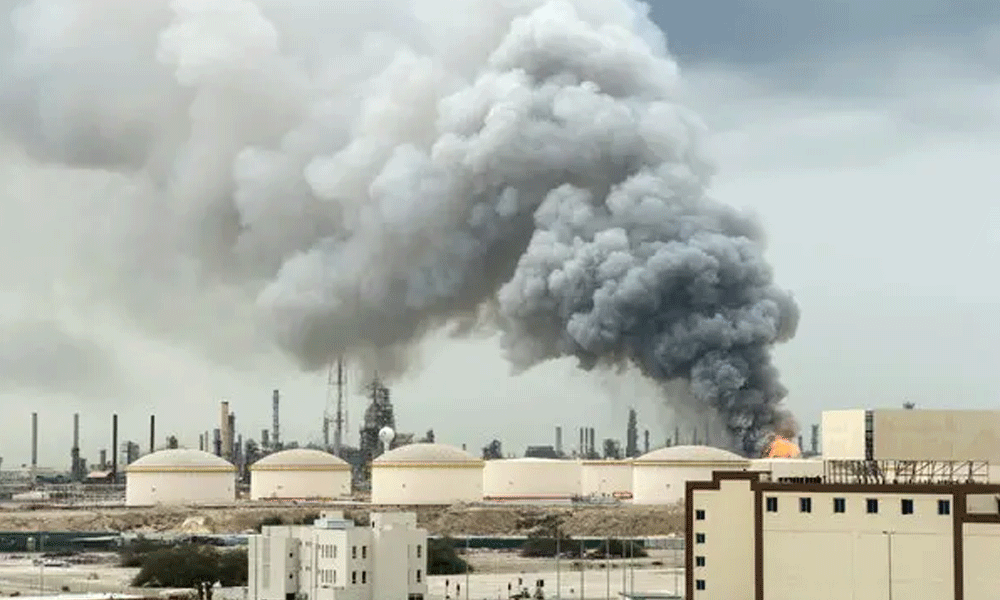উপসাগরীয় দেশগুলোতে ইরানের ক্ষেপণাস্ত্র ও ড্রোন হামলা, আঞ্চলিক উত্তেজনা বৃদ্ধি