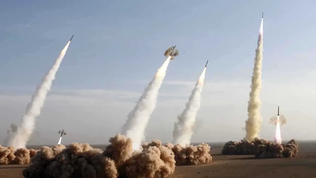 মধ্যপ্রাচ্যে ইরানের হামলার নতুন ধাপ, আঞ্চলিক নিরাপত্তা সতর্কতা বৃদ্ধি