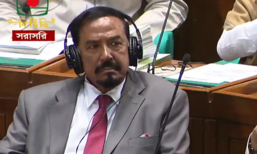 ত্রয়োদশ জাতীয় সংসদে হাফিজ উদ্দিন আহমদ নির্বাচিত স্পিকার