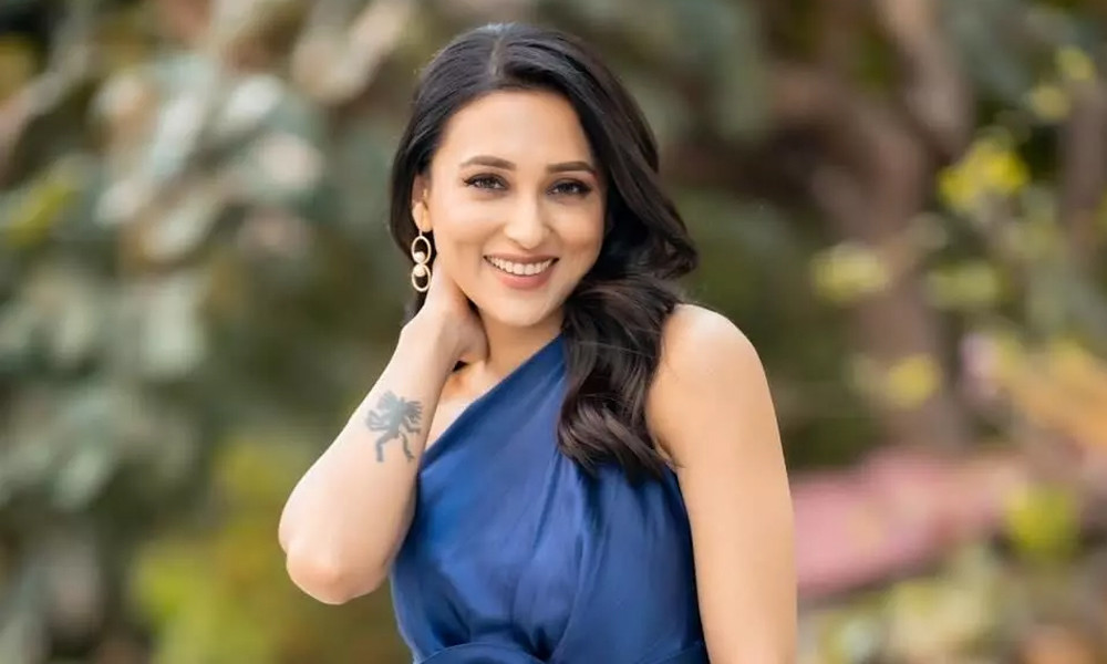 মিমি চক্রবর্তীর বিরুদ্ধে আদালতে মিথ্যা অপবাদ ও মানহানির মামলা