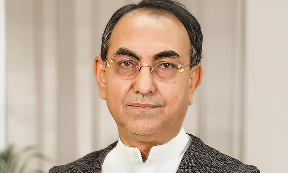 উন্নত চিকিৎসার জন্য এয়ার অ্যাম্বুল্যান্সে সিঙ্গাপুরে নেওয়া হচ্ছে মির্জা আব্বাসকে