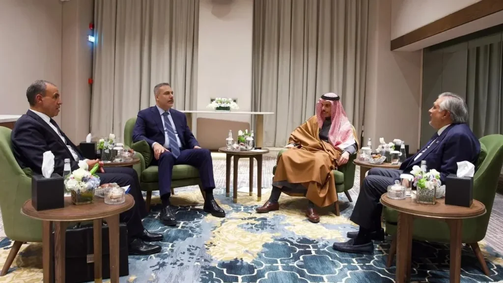 মধ্যপ্রাচ্যে আঞ্চলিক নিরাপত্তা জোট গঠন নিয়ে তুরস্ক-সৌদি-মিসর-পাকিস্তান বৈঠক