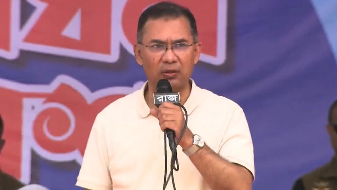 সাহাপাড়া খাল খনন কর্মসূচির উদ্বোধনে জনগণের কল্যাণে মনোনিবেশের প্রতিশ্রুতি জানালেন তারেক রহমান