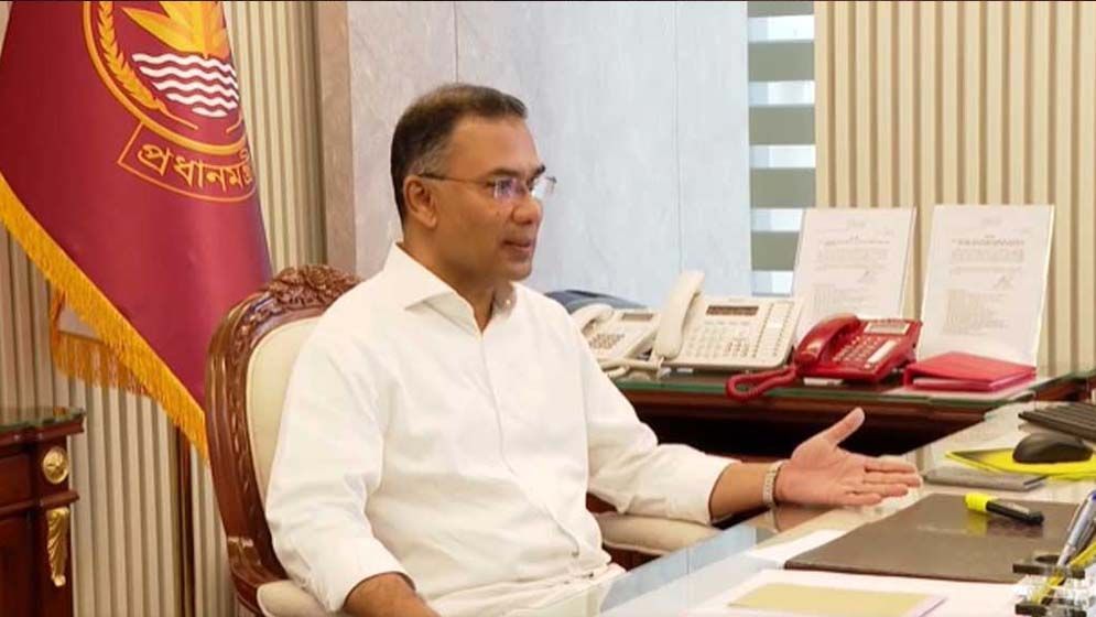 ঈদুল ফিতরের ছুটি শেষে সচিবালয়ে কর্মব্যস্ত প্রধানমন্ত্রী তারেক রহমান