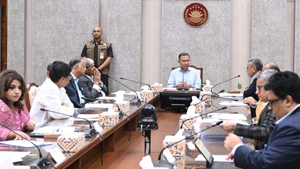 প্রধানমন্ত্রীর সভাপতিত্বে জ্বালানি পরিস্থিতি মোকাবেলায় বিশেষ সভা অনুষ্ঠিত