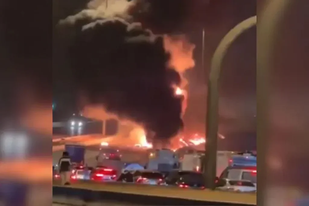 সৌদি আরবে মার্কিন দূতাবাসে ড্রোন হামলা, কর্মীদের নিরাপদ আশ্রয়ে থাকার নির্দেশ