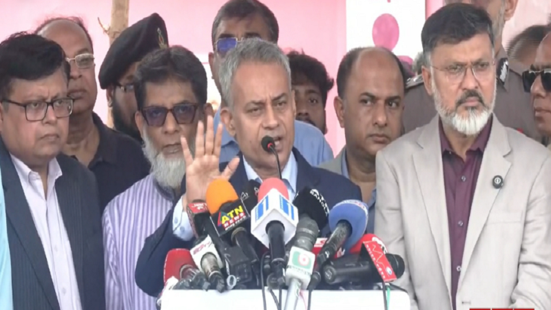 জ্বালানি তেলের পর্যাপ্ত সরবরাহ নিশ্চিত, ঈদে অতিরিক্ত ভাড়া নেওয়া হবে না: পরিবহন মন্ত্রী