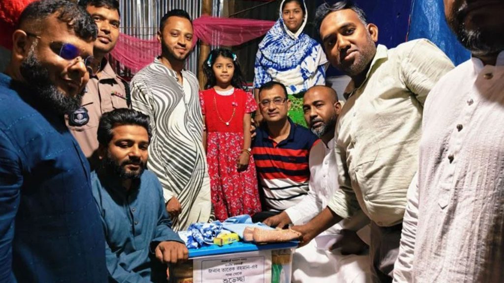 ঈদে শিশু ও তার নানির জন্য উপহার পৌঁছে দিলেন তারেক রহমান