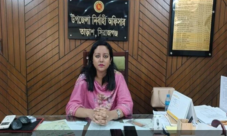 সিরাজগঞ্জে অবৈধ পেট্রোল জব্দ, বিক্রির টাকা সরকারি কোষাগারে জমা