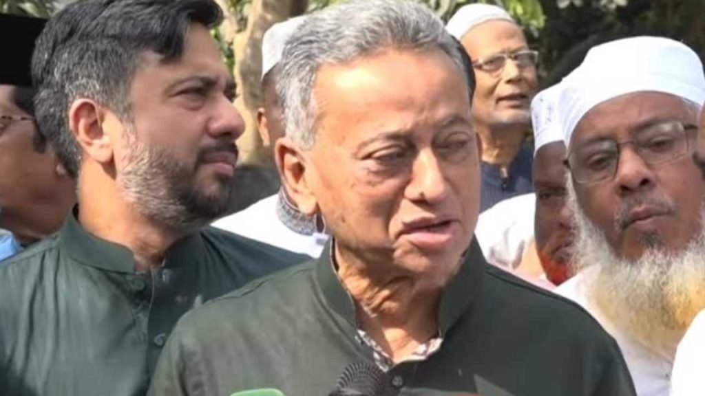 ঈদে গণতান্ত্রিক পরিবেশে ভিন্ন মাত্রার আনন্দের কথা বললেন আমির খসরু