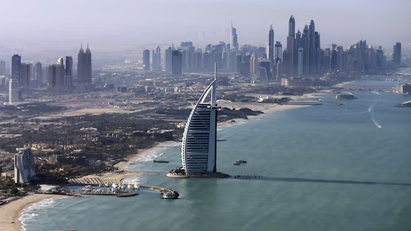 ইরান সংযুক্ত আরব আমিরাতে মার্কিন ঘাঁটিসমূহে হামলা চালিয়েছে, দুবাইয়ে বিস্ফোরণের শব্দ শোনা গেছে