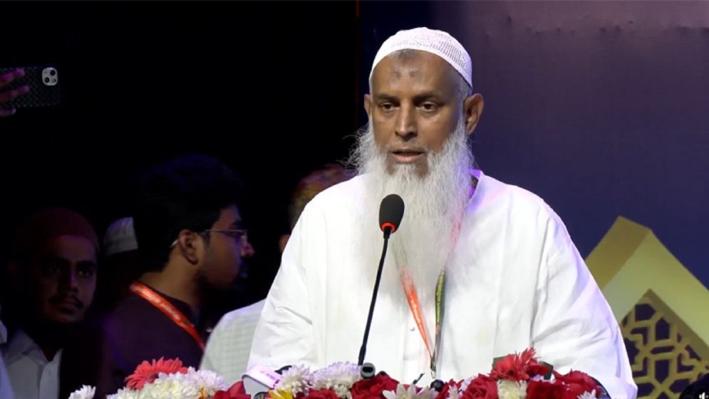 হজযাত্রীদের সেবায় ঘাটতি হলে দায় নিতে হবে: ধর্মমন্ত্রী