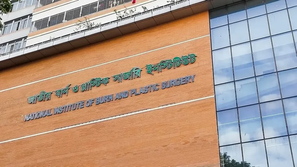 মিরপুরে এসি মেরামতের সময় আগুনে চারজন দগ্ধ