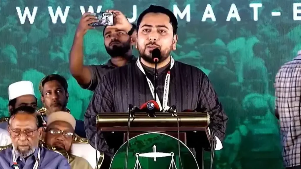 কার্ড বিতরণে বিএনপির সক্ষমতা নিয়ে নাহিদ ইসলামের কটাক্ষ, সরকারকে গণরায় বাস্তবায়নের আহ্বান