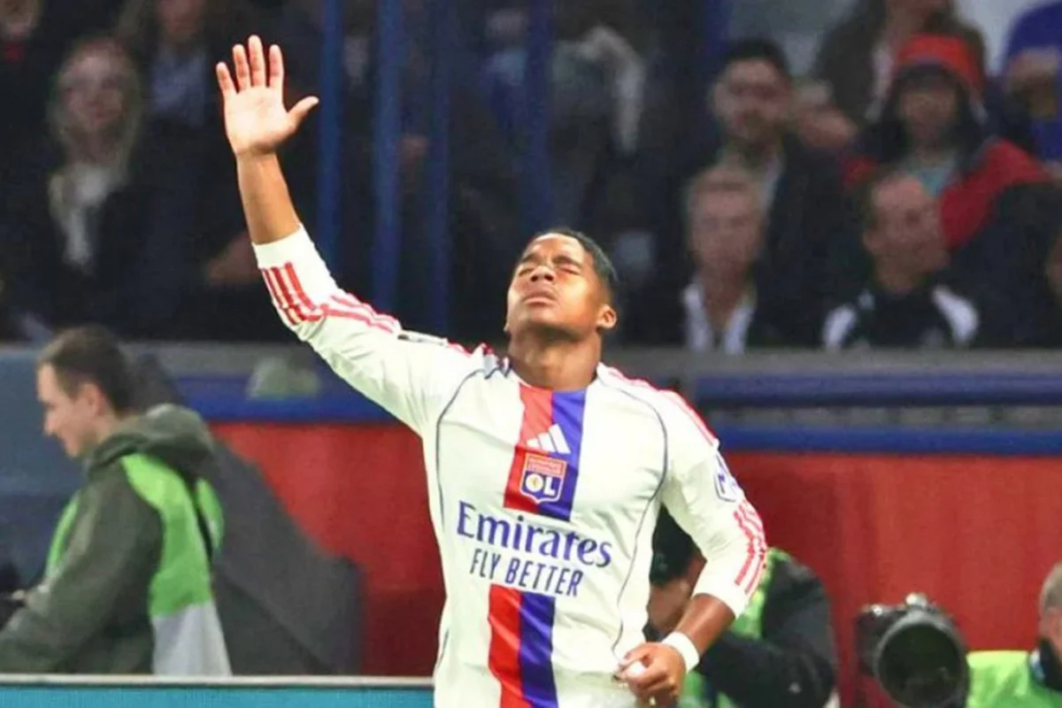 এনড্রিকের নৈপুণ্যে পিএসজির পরাজয়, লিগ ওয়ানের শিরোপা লড়াই জমজমাট