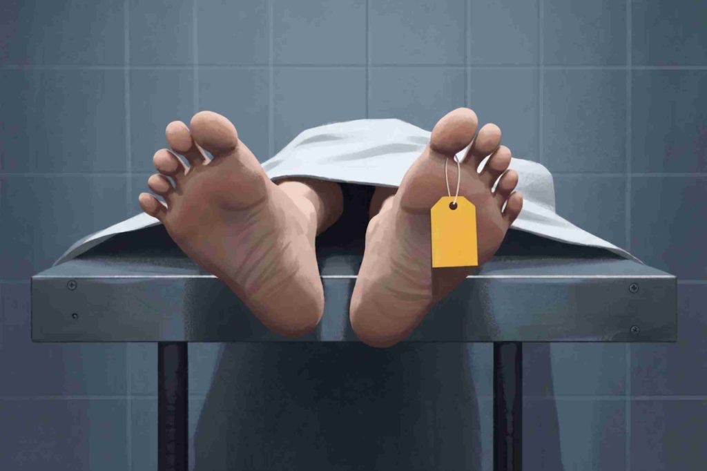 কমলাপুরে ট্রেনে ওঠার সময় দুর্ঘটনায় নারীর মৃত্যু