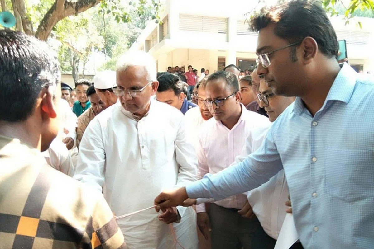 দিনাজপুরে কৃষি প্রণোদনা ও গবাদিপশু বিতরণ অনুষ্ঠানে মন্ত্রীর বক্তব্য