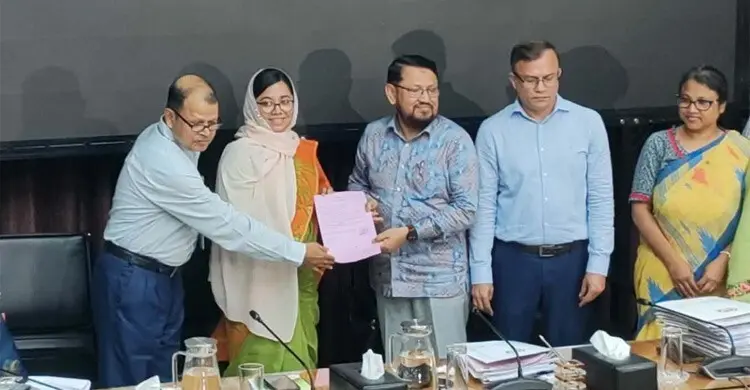 নির্বাচন কমিশনে জামায়াত জোটের ১৩ প্রার্থীর মনোনয়নপত্র জমা