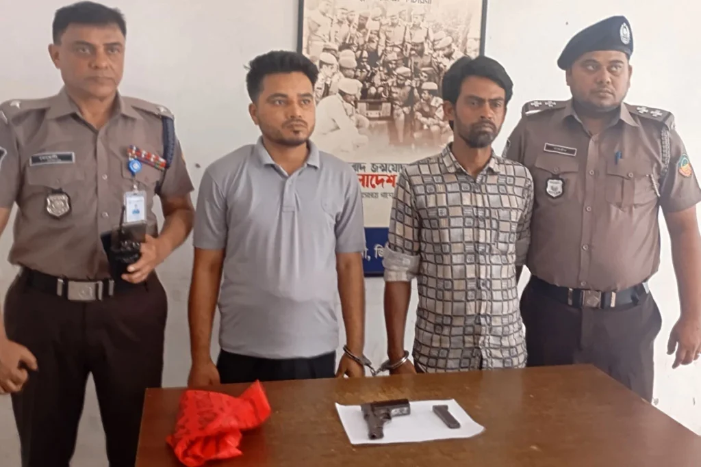 টঙ্গীতে বিদেশি পিস্তলসহ দুই সন্ত্রাসী গ্রেপ্তার