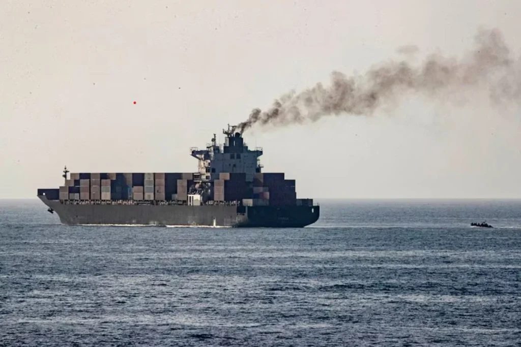 এশিয়ায় ইরানের তিন তেলবাহী জাহাজ জব্দ করল যুক্তরাষ্ট্র: মধ্যপ্রাচ্যে উত্তেজনা বৃদ্ধির আশঙ্কা