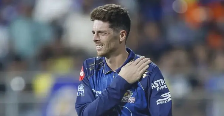 আইপিএল থেকে ছিটকে গেলেন মিচেল স্যান্টনার, মুম্বাই শিবিরে যোগ দিলেন কেশভ মহারাজ