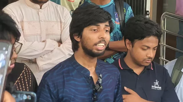 ডাকসু নেতার পথ রোধ ও হুমকির অভিযোগ ছাত্রদল নেতার বিরুদ্ধে