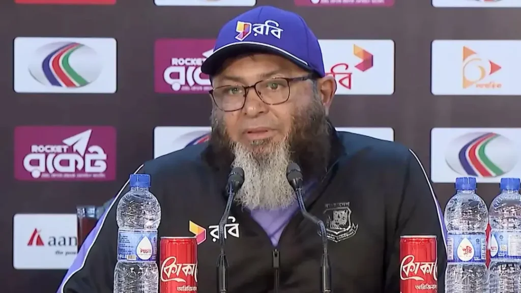 টি-টোয়েন্টি সিরিজের আগে অনুশীলনে বাংলাদেশ: বেঞ্চ শক্তির ওপর মুশতাক আহমেদের জোর