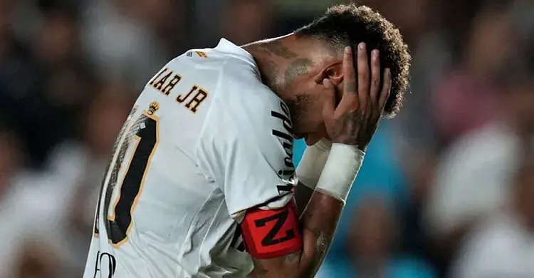 সমর্থকদের সঙ্গে নেইমারের আচরণগত দ্বন্দ্বে উত্তপ্ত ব্রাজিলিয়ান ফুটবল