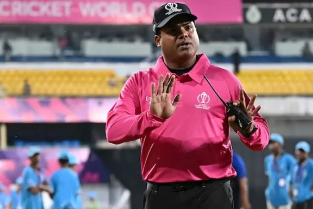 বাংলাদেশ-নিউজিল্যান্ড সিরিজে আইসিসি এলিট প্যানেল আম্পায়ার নিতিন মেননের দায়িত্ব পালন