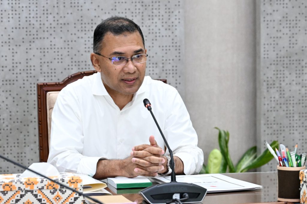 টানা ১৬ ঘণ্টা অফিস করেছেন প্রধানমন্ত্রী