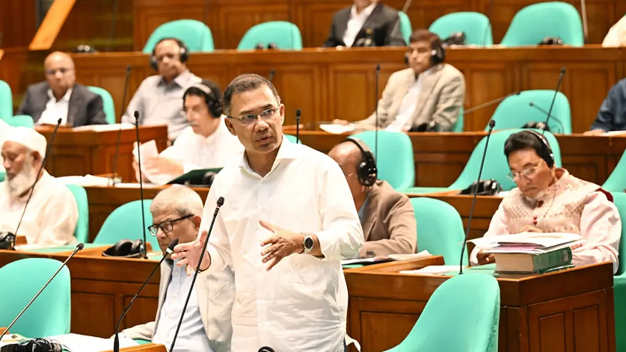 টাকা ছাপিয়ে ফ্যামিলি কার্ড নয়, আর্থিক শৃঙ্খলা রক্ষায় কঠোর অবস্থানের ঘোষণা প্রধানমন্ত্রীর