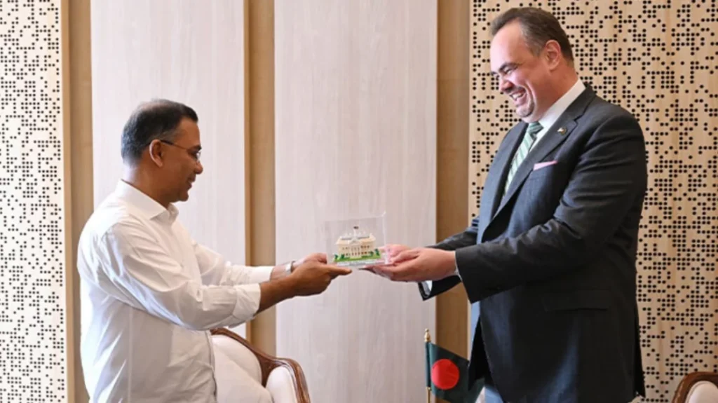 যুক্তরাষ্ট্রের রাষ্ট্রদূতের সঙ্গে প্রধানমন্ত্রী তারেক রহমানের সাক্ষাৎ