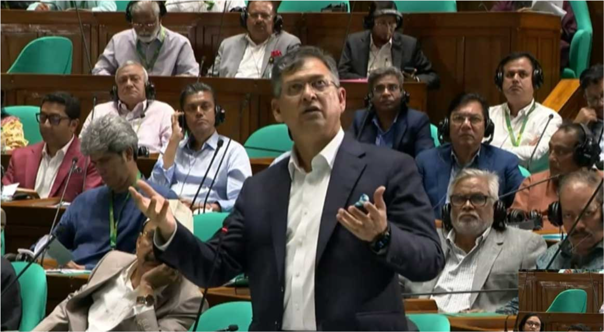 জ্বালানি পরিস্থিতি স্বাভাবিক ও নিয়ন্ত্রণে রয়েছে: জাতীয় সংসদে স্বরাষ্ট্রমন্ত্রী