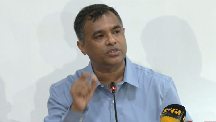 জ্বালানি তেলের পর্যাপ্ত মজুত রয়েছে, সরবরাহ ব্যবস্থায় বড় ধরনের বিঘ্নের শঙ্কা নেই: জ্বালানি মন্ত্রণালয়