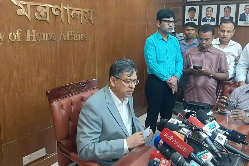 পল্লবীতে শিশু রামিসা হত্যা: দ্রুততম সময়ে চার্জশিট দেওয়ার আশ্বাস স্বরাষ্ট্রমন্ত্রীর
