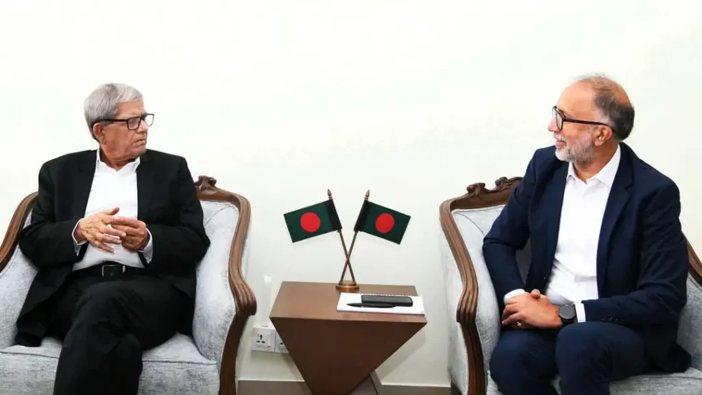 প্রকল্প বাস্তবায়নে দীর্ঘসূত্রিতা পরিহার ও মানসম্মত কাজ নিশ্চিত করার নির্দেশ স্থানীয় সরকার মন্ত্রীর