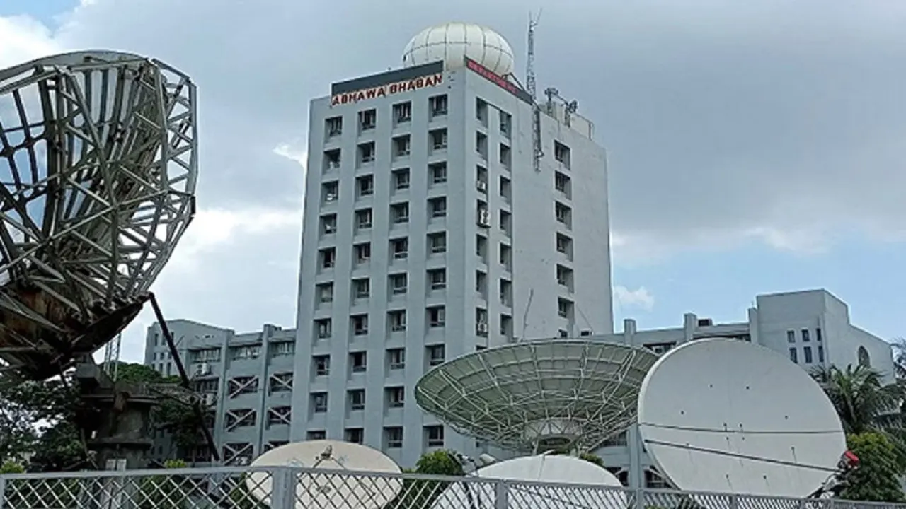 সারা দেশে বৃষ্টিপাতের প্রবণতা বৃদ্ধির পূর্বাভাস, টেকনাফ উপকূলে অগ্রসর হচ্ছে মৌসুমীবায়ু