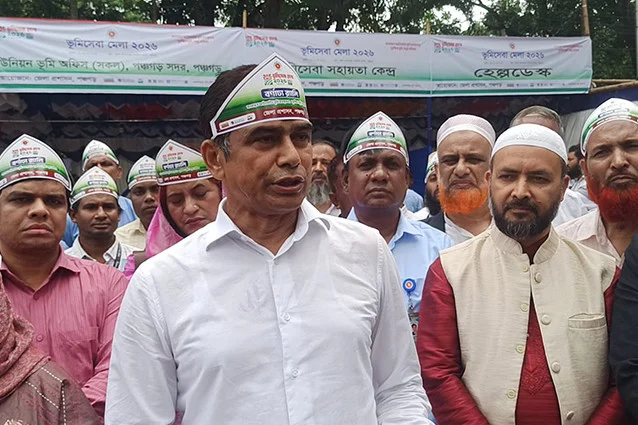 পঞ্চগড়ে তিন দিনব্যাপী ভূমিসেবা মেলার উদ্বোধন: ডিজিটালাইজেশনে সরকারের সর্বোচ্চ অগ্রাধিকার