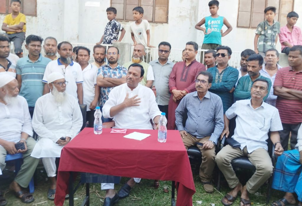 নদীভাঙন কবলিত মানুষের পাশে এমপি এস এ কবির জিন্নাহ