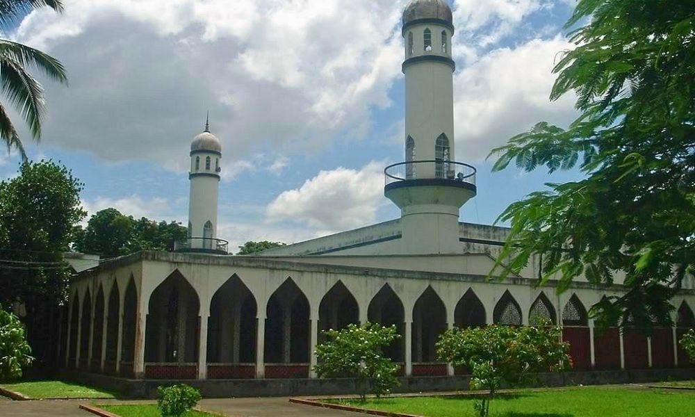 ঢাকা বিশ্ববিদ্যালয় কেন্দ্রীয় মসজিদে পবিত্র ঈদুল আজহার দুটি প্রধান জামাত অনুষ্ঠিত হবে