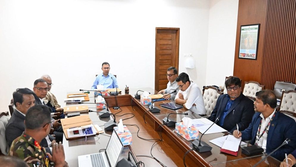 বন্ধ পাটকল সচল ও বিনিয়োগ ত্বরান্বিতকরণে বস্ত্র ও পাট মন্ত্রণালয়ের সাথে প্রধানমন্ত্রীর বৈঠক