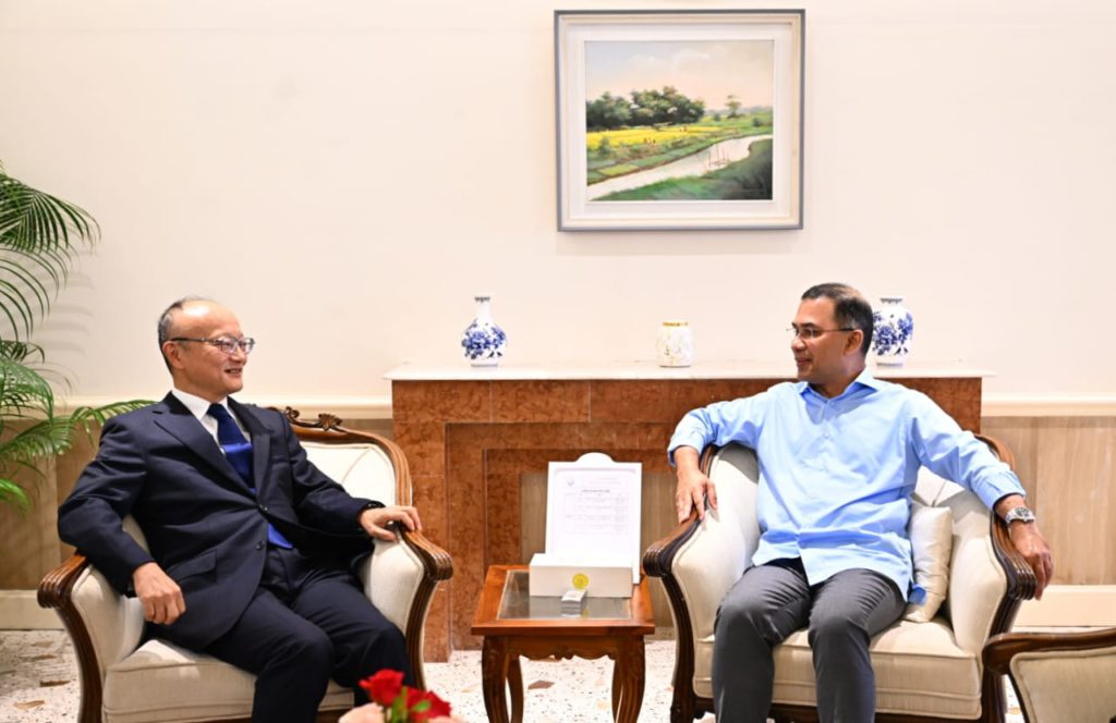 তারেক রহমানের সঙ্গে এডিবির প্রেসিডেন্টের সৌজন্য সাক্ষাৎ: উন্নয়ন সহযোগিতার বিষয়ে আলোচনা