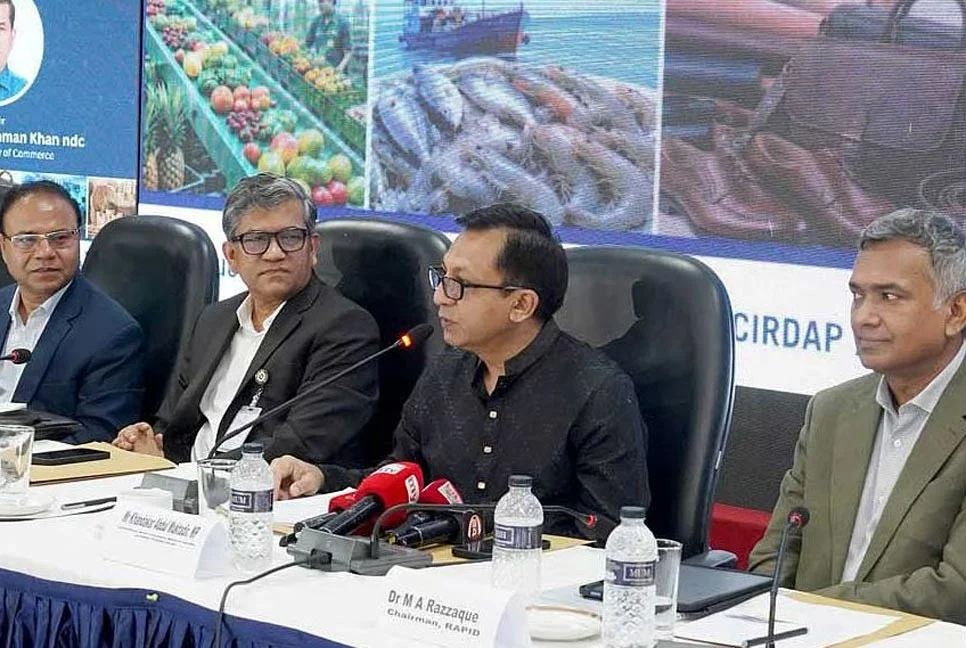 রপ্তানি আয় ১৫০ বিলিয়ন ডলারে উন্নীত করার প্রত্যয় বাণিজ্যমন্ত্রীর