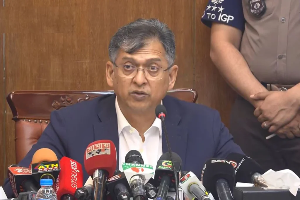 পুলিশকে আরও গতিশীল ও আইন শৃঙ্খলায় উদ্বুদ্ধ করা হবে: স্বরাষ্ট্রমন্ত্রী