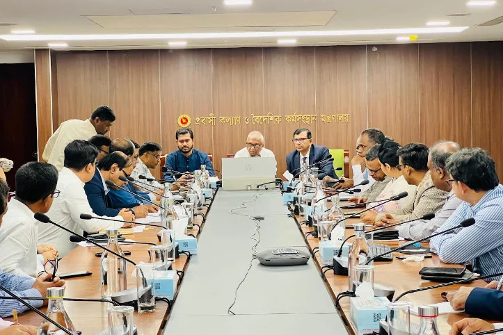 উচ্চ বেতনের প্রলোভনে রাশিয়ায় মানব পাচার: ৩ রিক্রুটিং এজেন্সির লাইসেন্স বাতিল ও জামানত বাজেয়াপ্ত