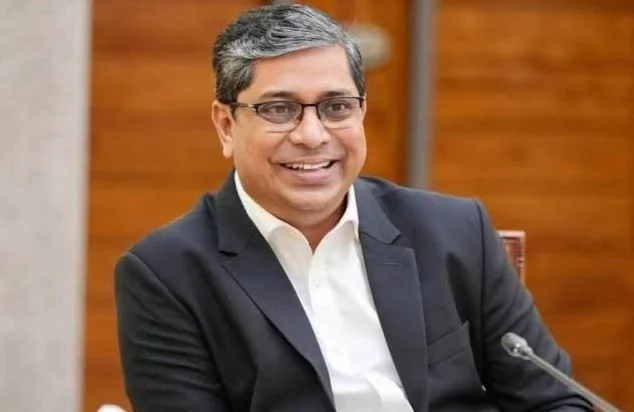 রাজধানীর লেক ও জলাধার উন্নয়নে পরিকল্পিত উদ্যোগ, আগামী এক বছরে ধানমণ্ডি লেকের দৃশ্যমান পরিবর্তনের আশা